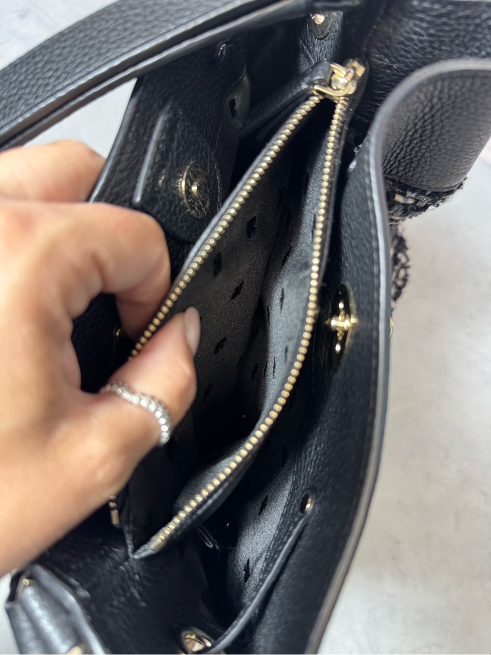 Kate Spade New York Marti Tweed Bucket Shoulder Bag Designer Classic - Picture 14 of 16